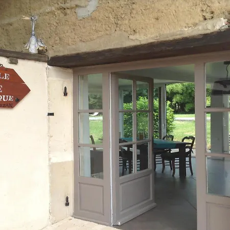 La Grange De La Batone - Couette-café 3*